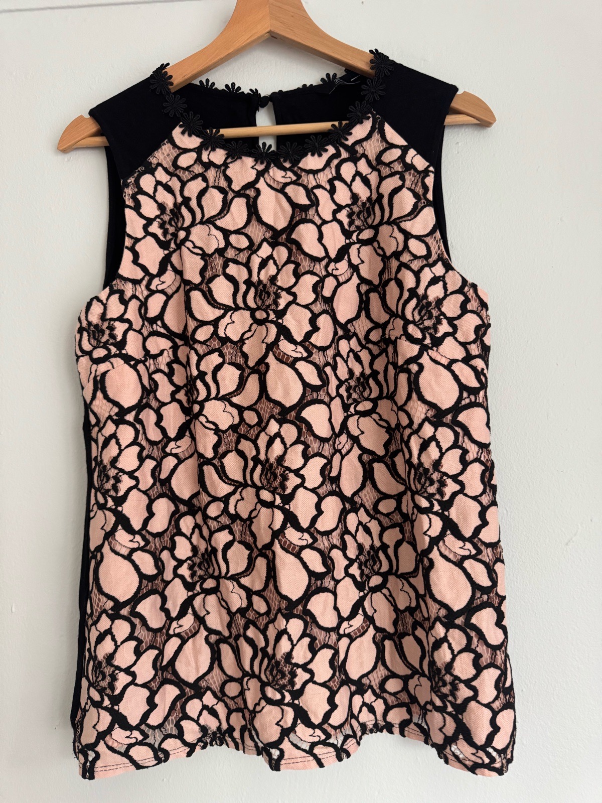 Floral Sleeveless Blouse
