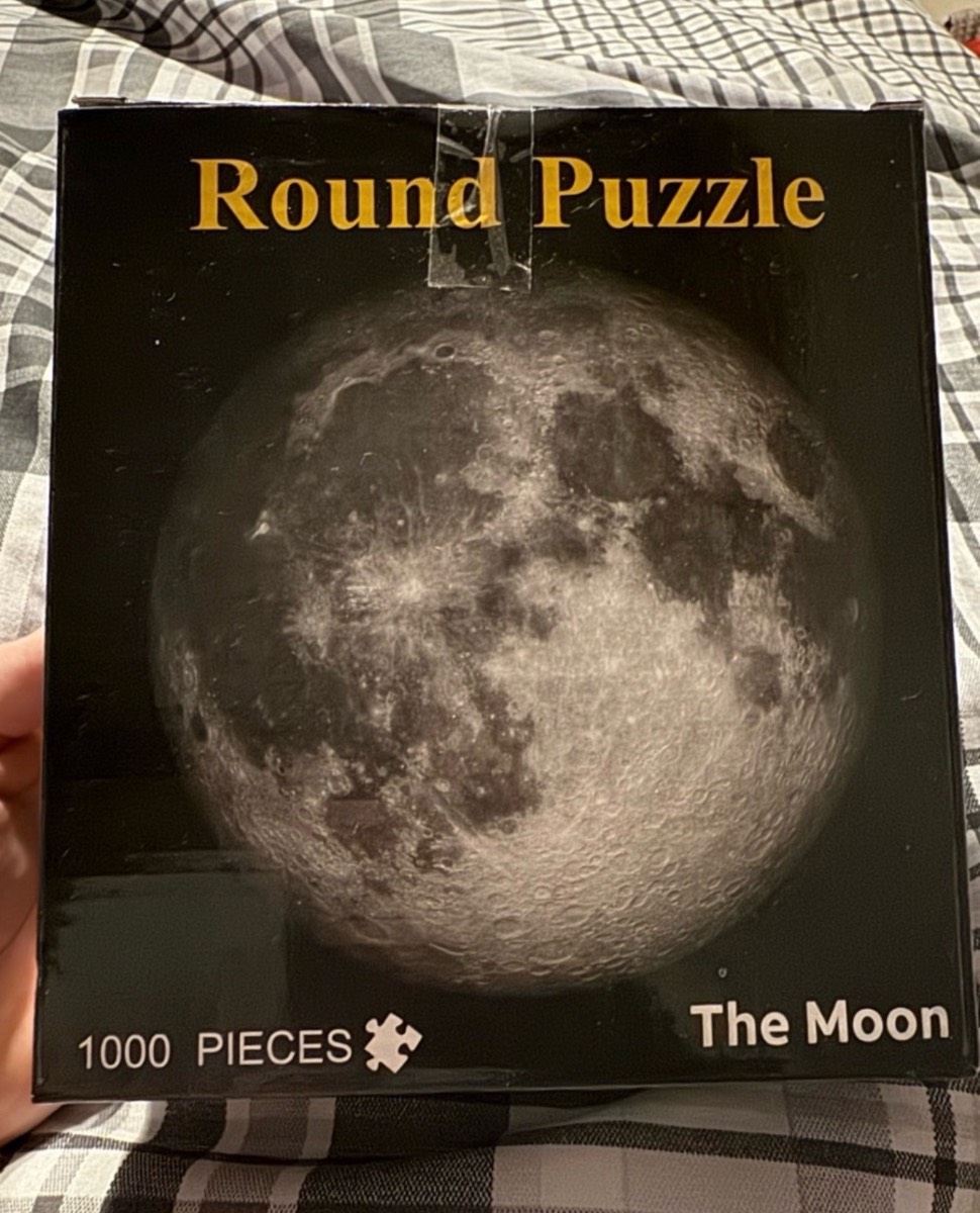 Circular Moon 1000 Piece Jigsaw Puzzle