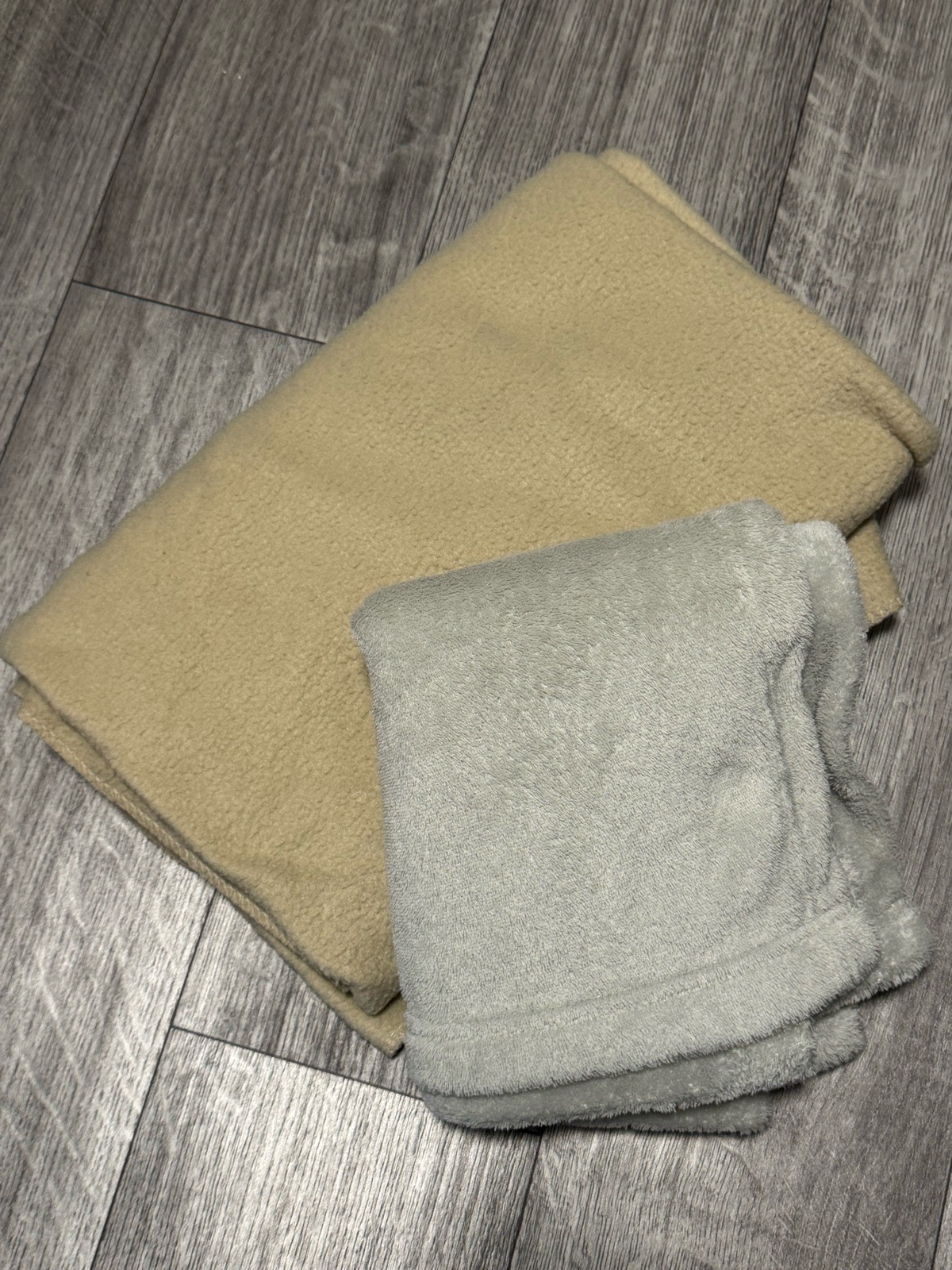 2x Blankets