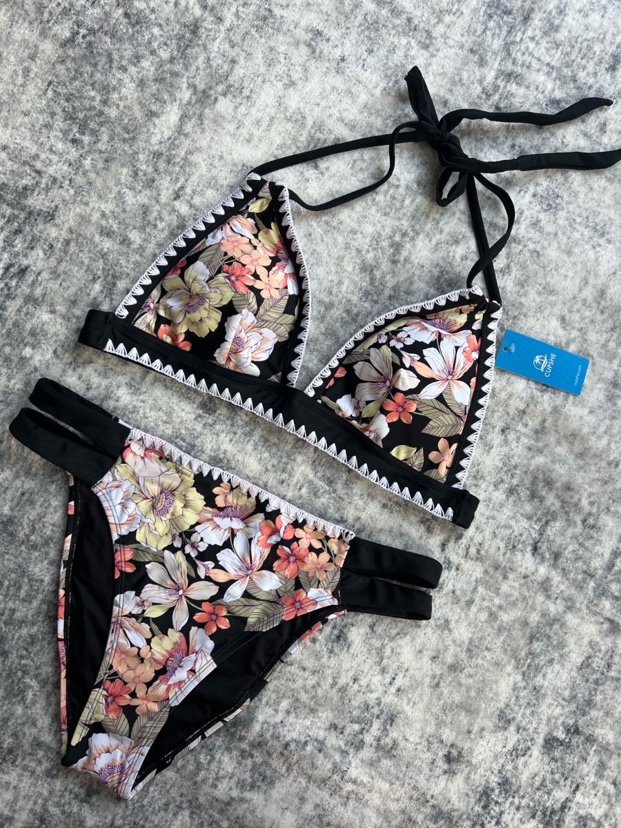 Black floral bikini set