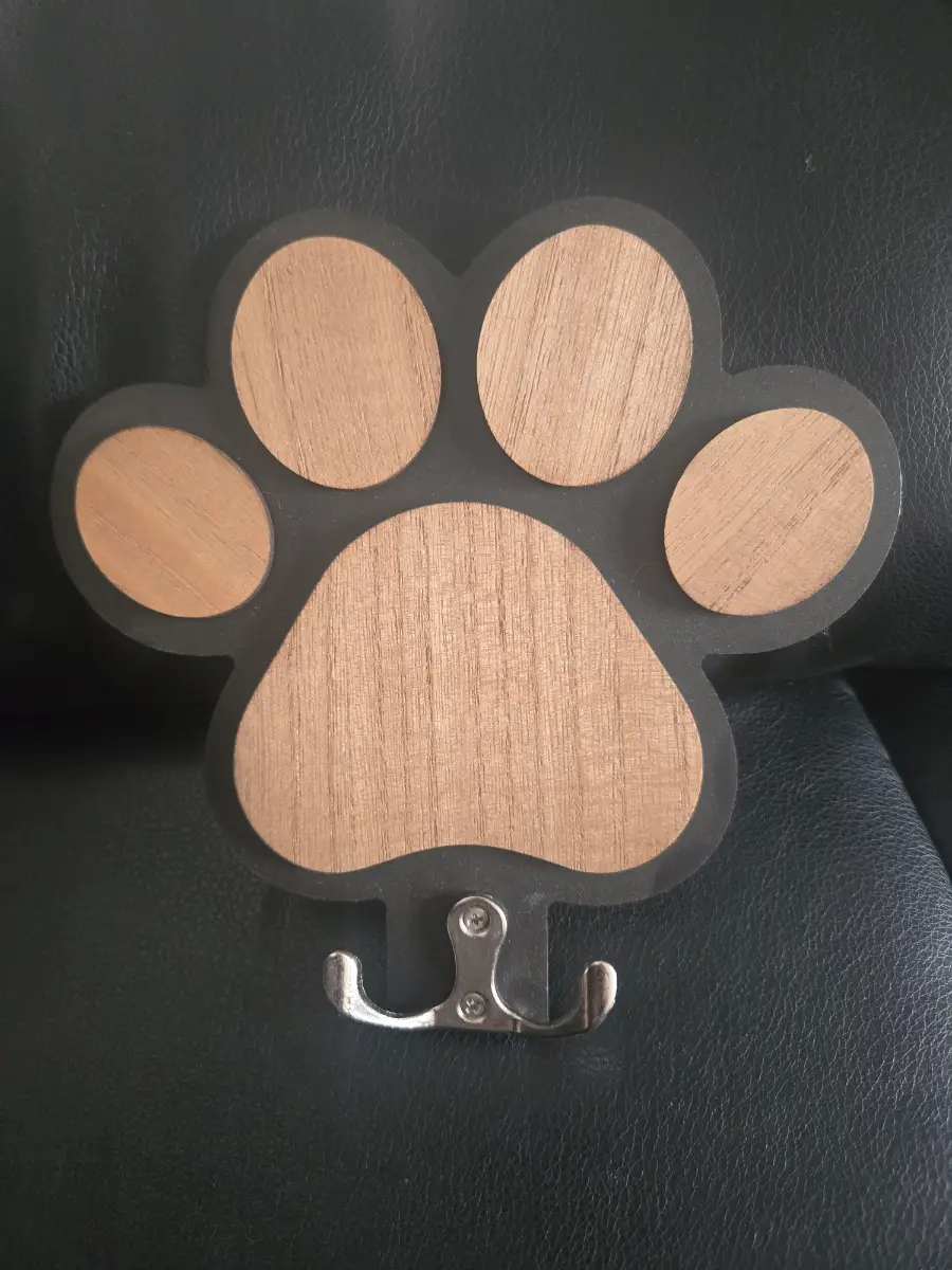 Wooden Paw Print Wall Hooks – Perfect for Pet Lovers! 🐶
