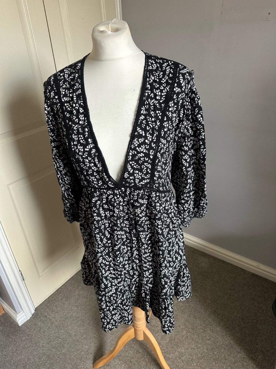 Pull & Bear Floral Mini Dress – Size S