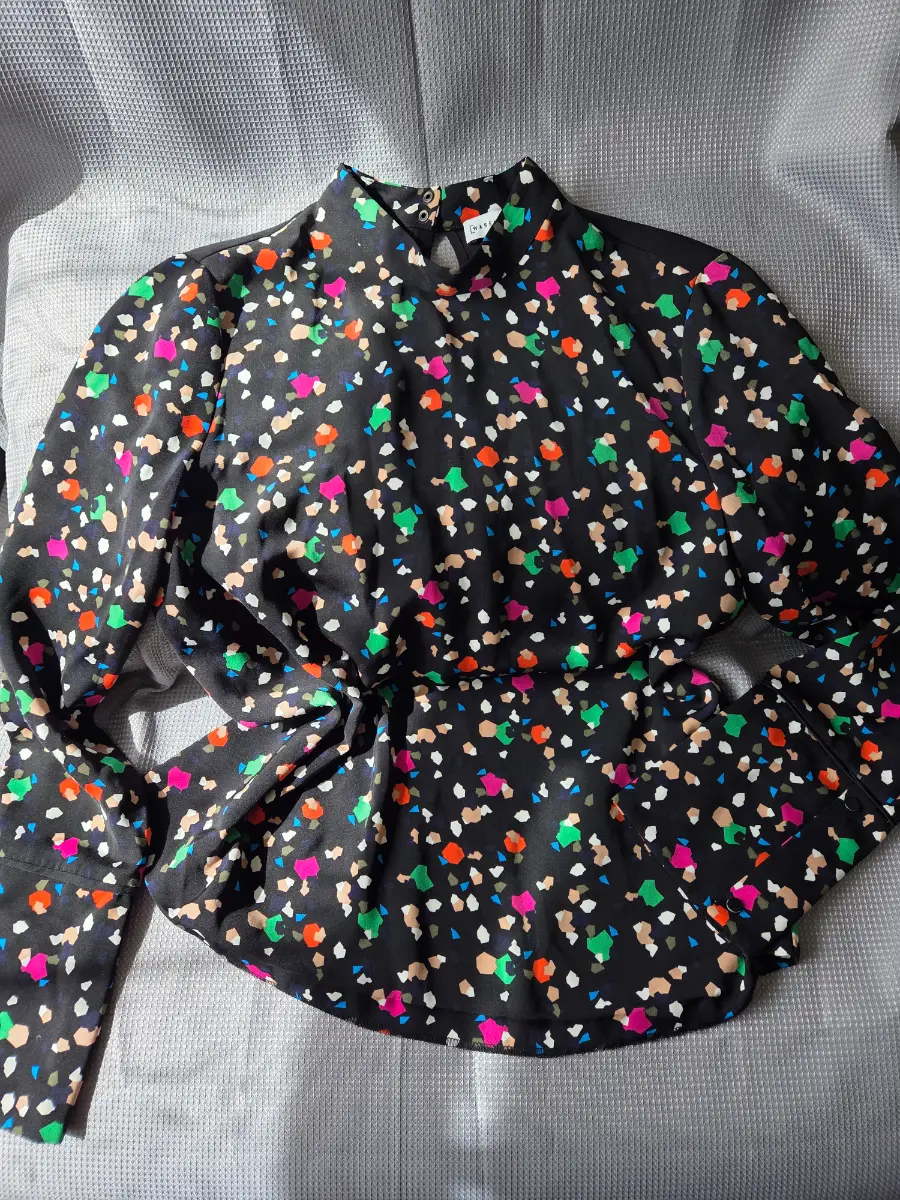 Warehouse blouse