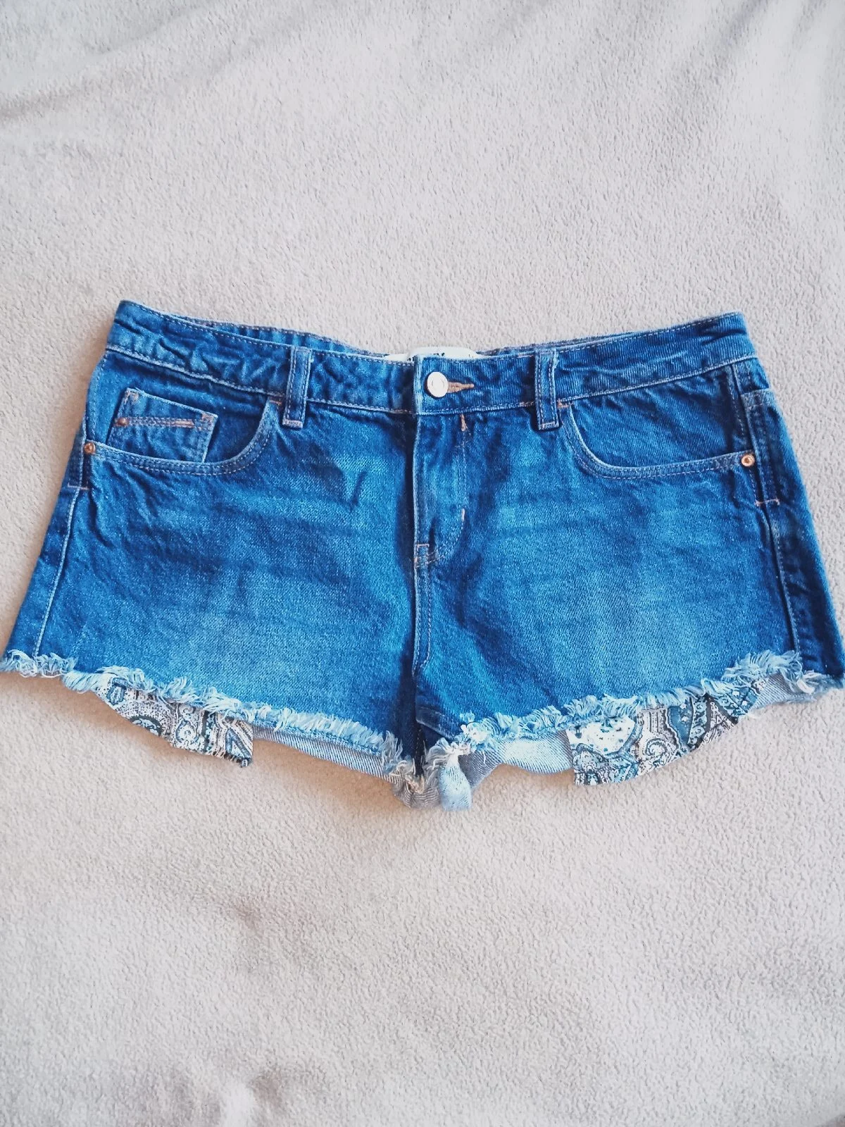 New Look Blue Denim Frayed Festival Shorts/hotpants with Paisley pockets - UK size 12