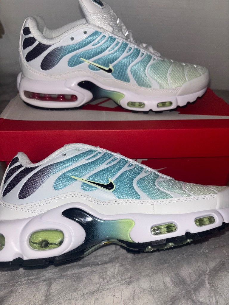 Nike tns green blue and white uk size 8