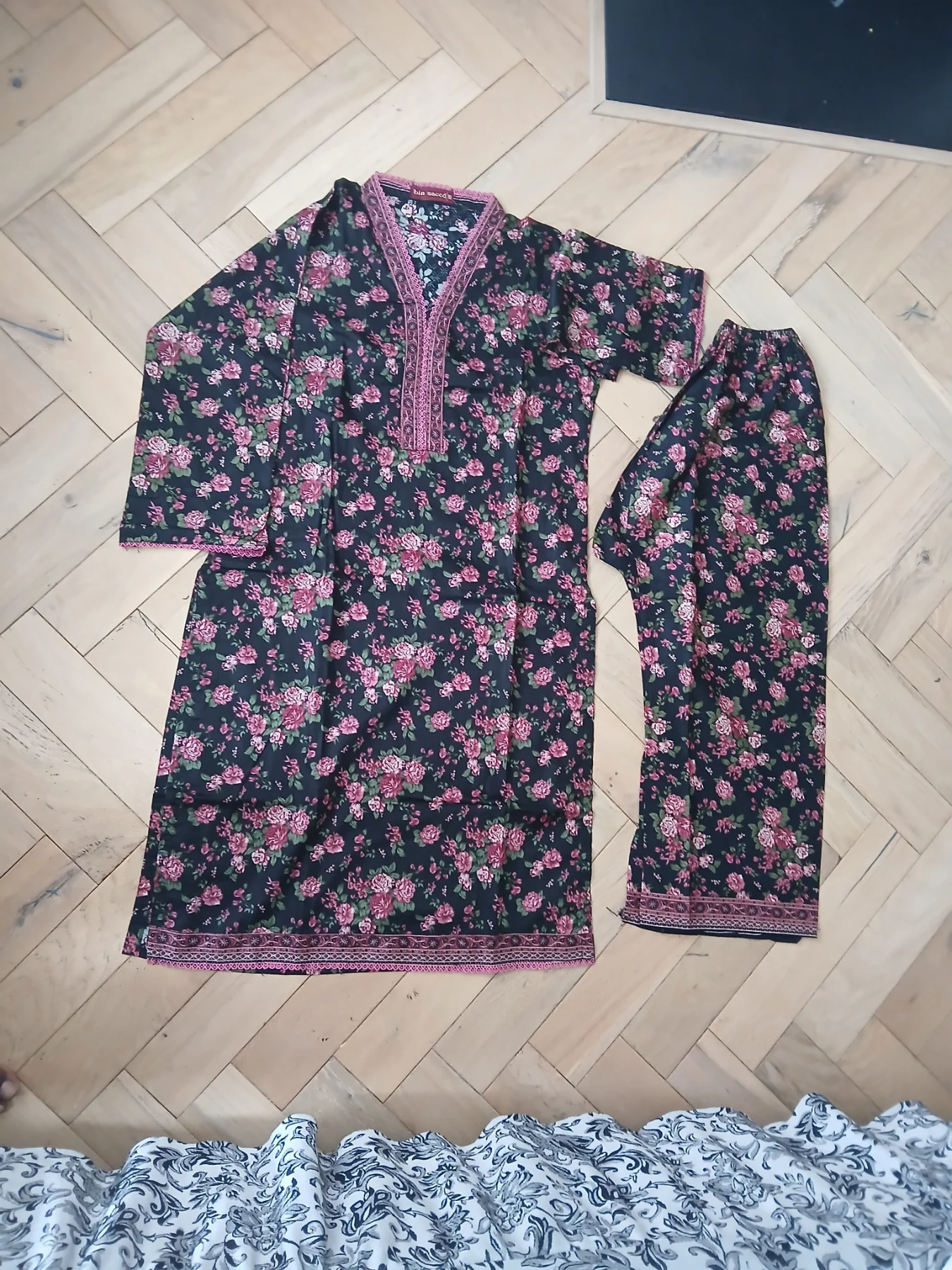Bin saeed lawn suit size m
