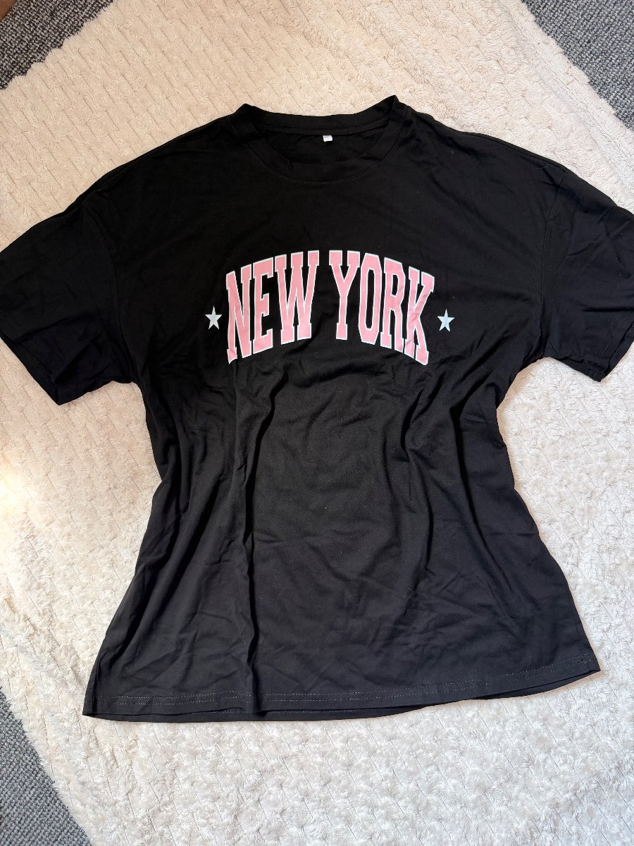 Black t-shirt