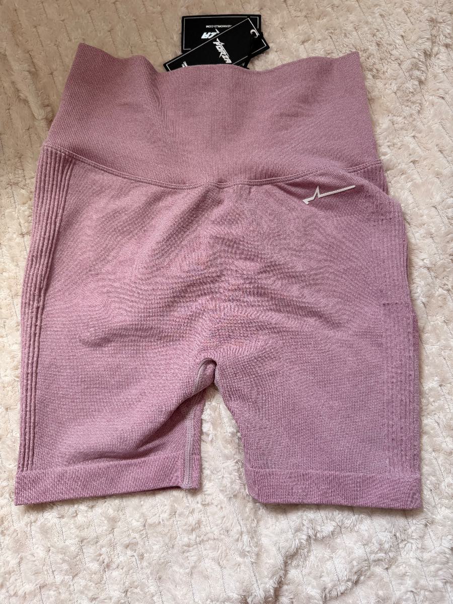 Short leggings