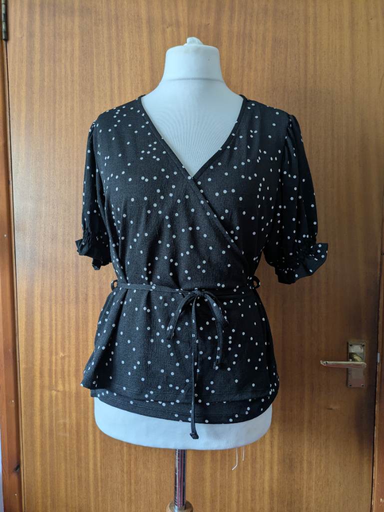 Tu Sainsbury's black and white polka dot full wrap top size 16. Work Summer Casual