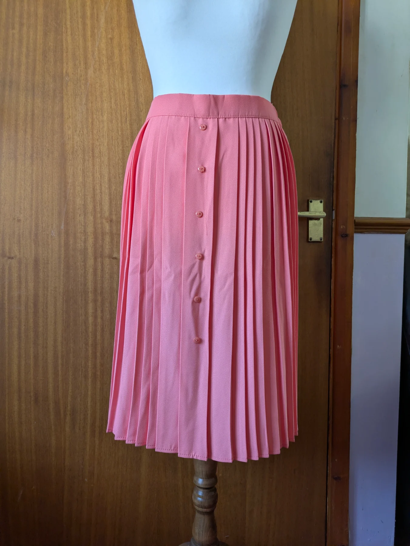 Vintage Coral Pink Pleated Midi A-line Skirt UK 22 Short Fitting 100% Polyester Faux Button Front