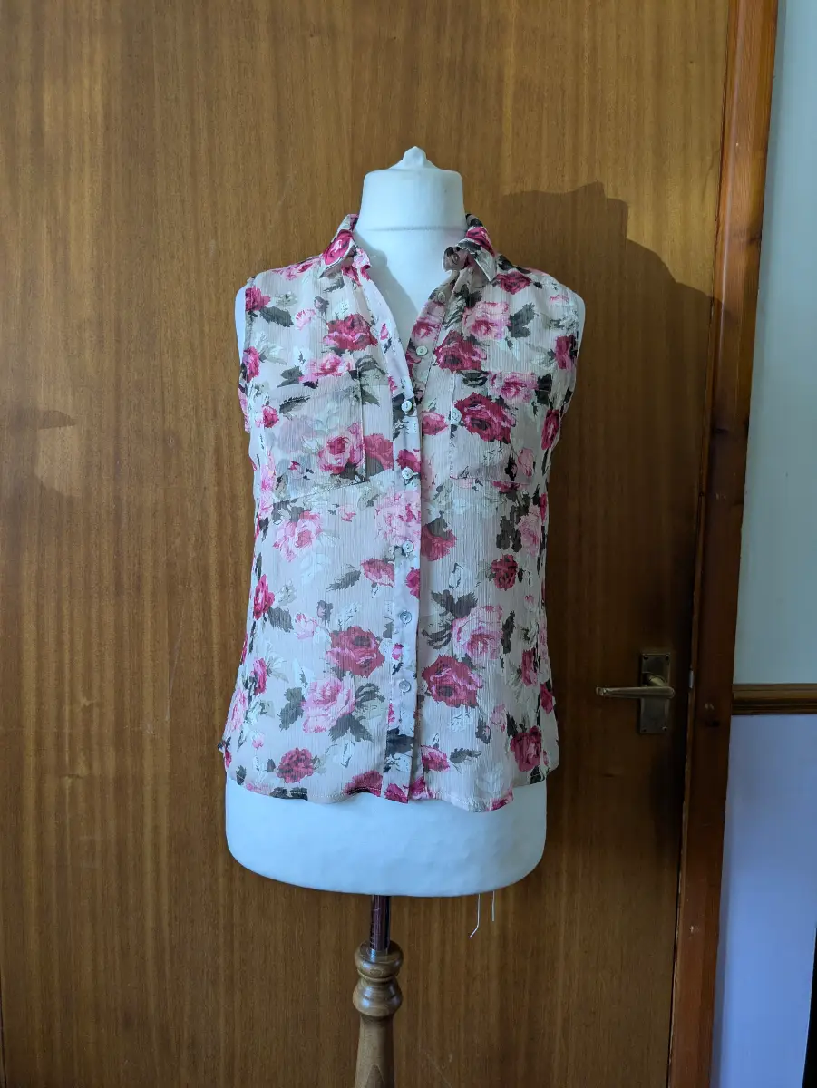 Vintage Y2K new Look Sleeveless Floral Crinkle Chiffon Shirt Blouse Pink Rose Print Size 10