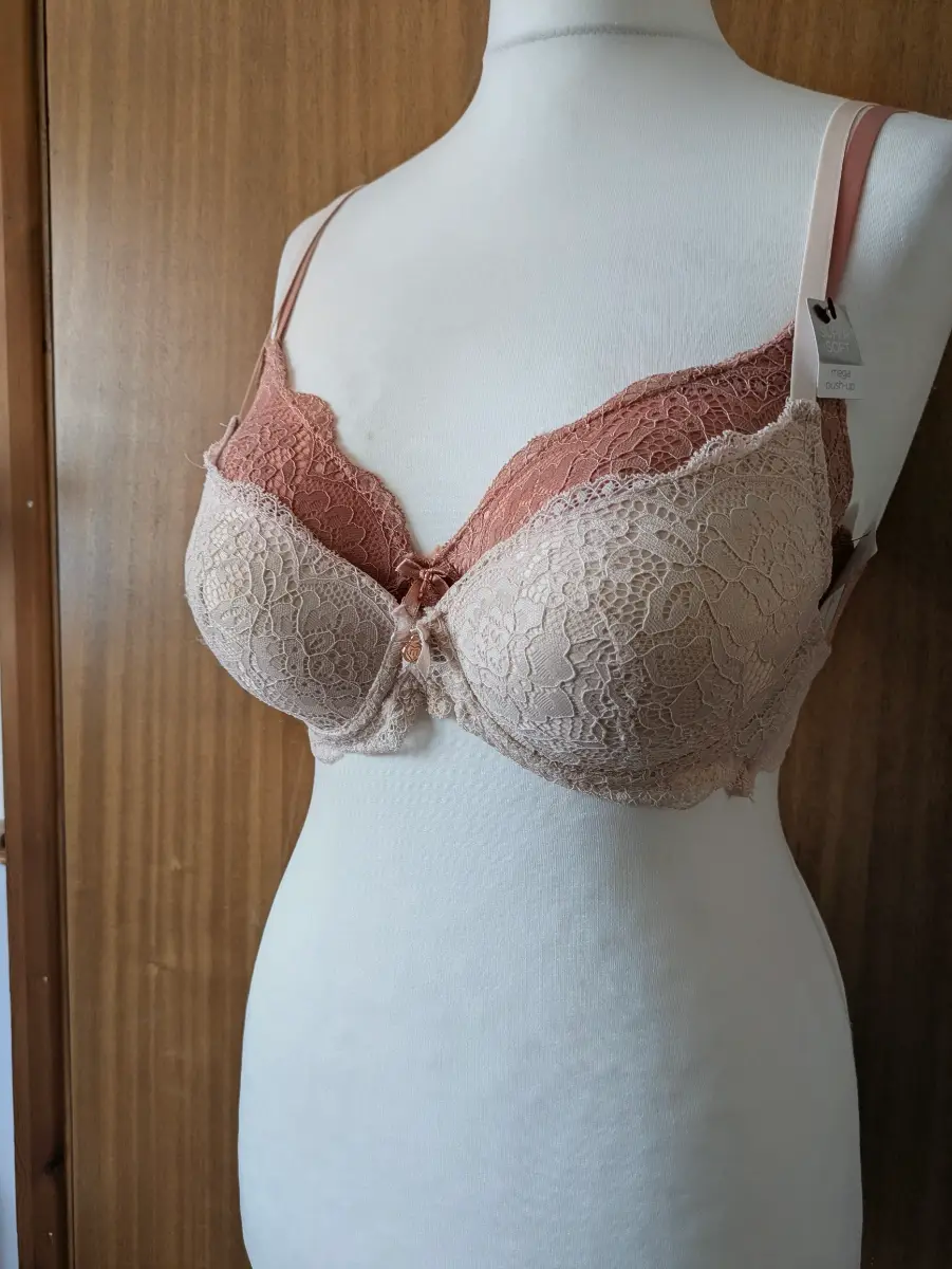BNWT Marilyn Monroe Bra Set 34C Pack of 2 | Dusty Pink & Beige Lace Mega Push-Up Underwired Bras