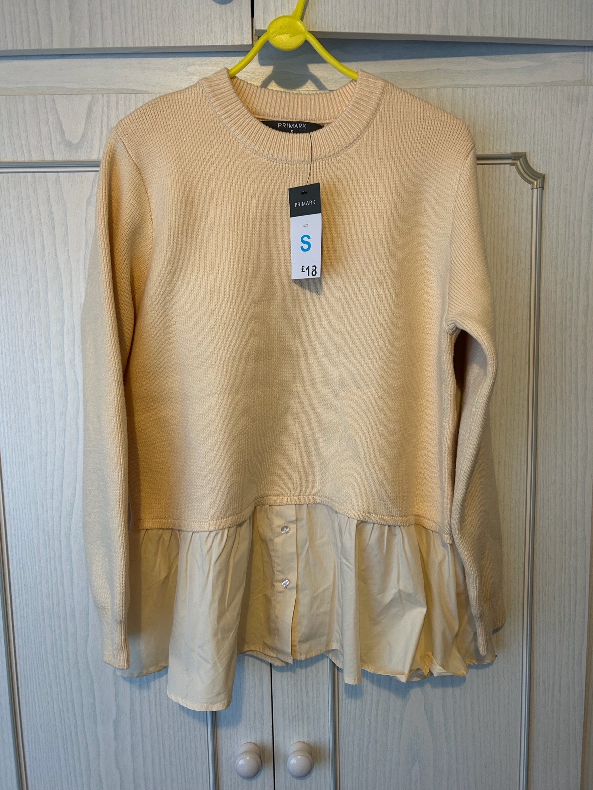 Women’s Cream & White Top