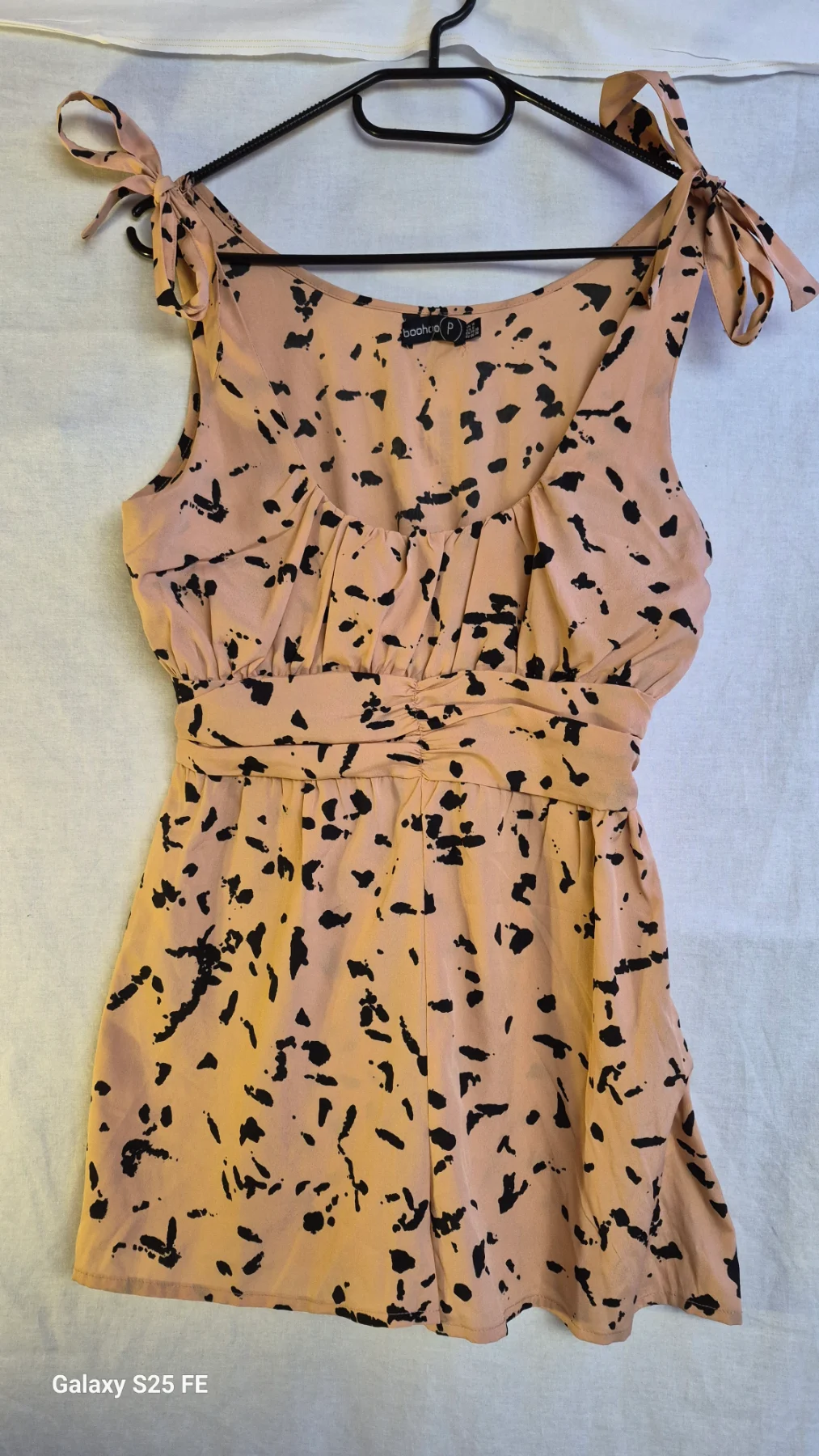 Boohoo Petite Tie Strap Abstract Spot Print Playsuit Romper Peach Black UK 10 BNWT