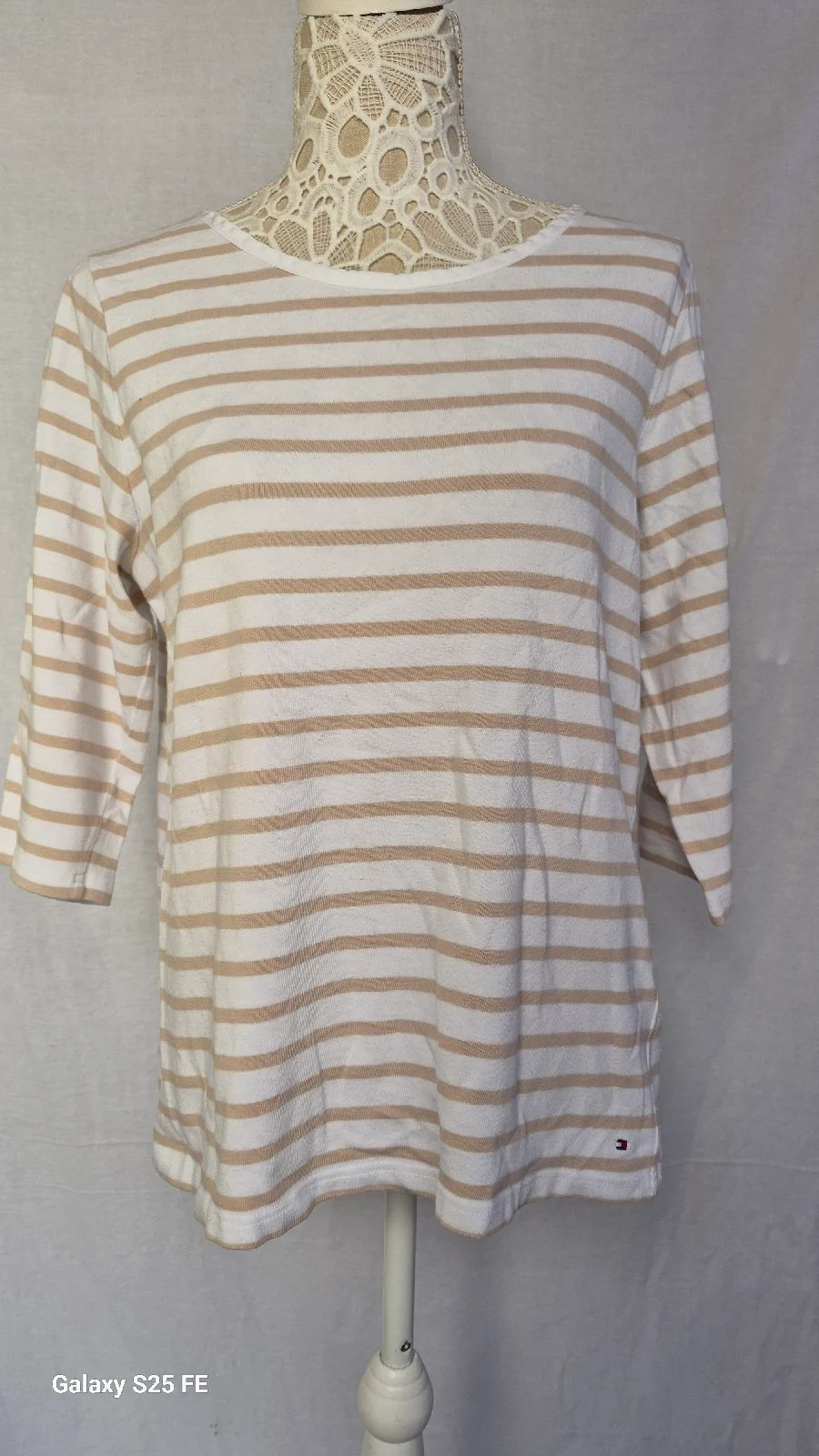 Tommy Hilfiger Womens XL Striped Top Beige White 3/4 Sleeve Shoulder Buttons