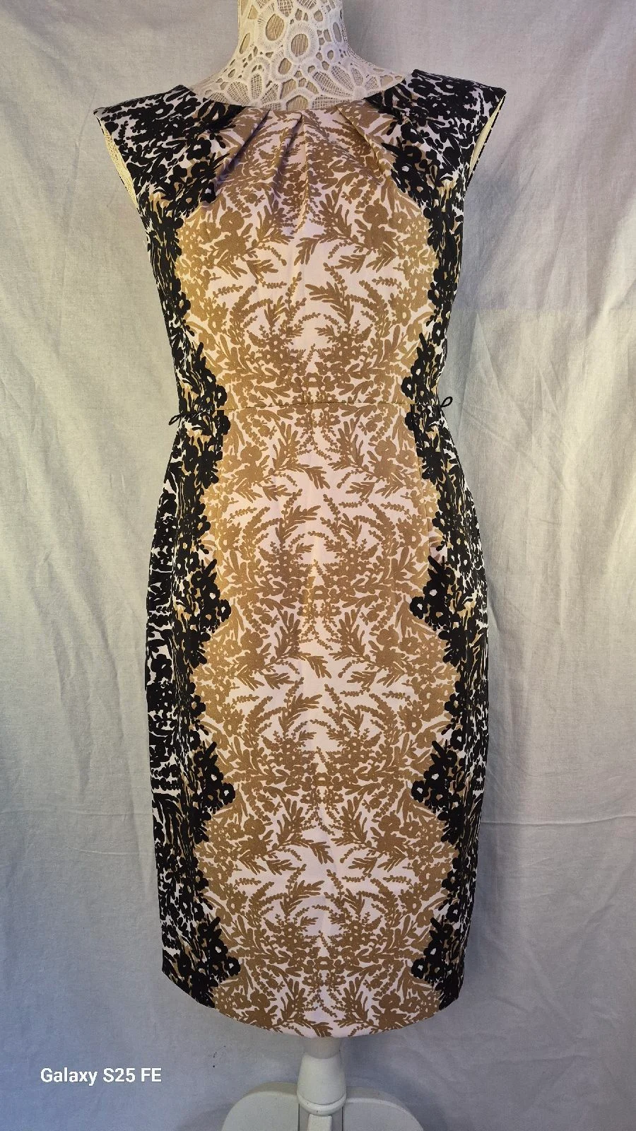 London Times Shift Dress UK 8 Gold Black Floral Contour Fitted Smart Work Occasion