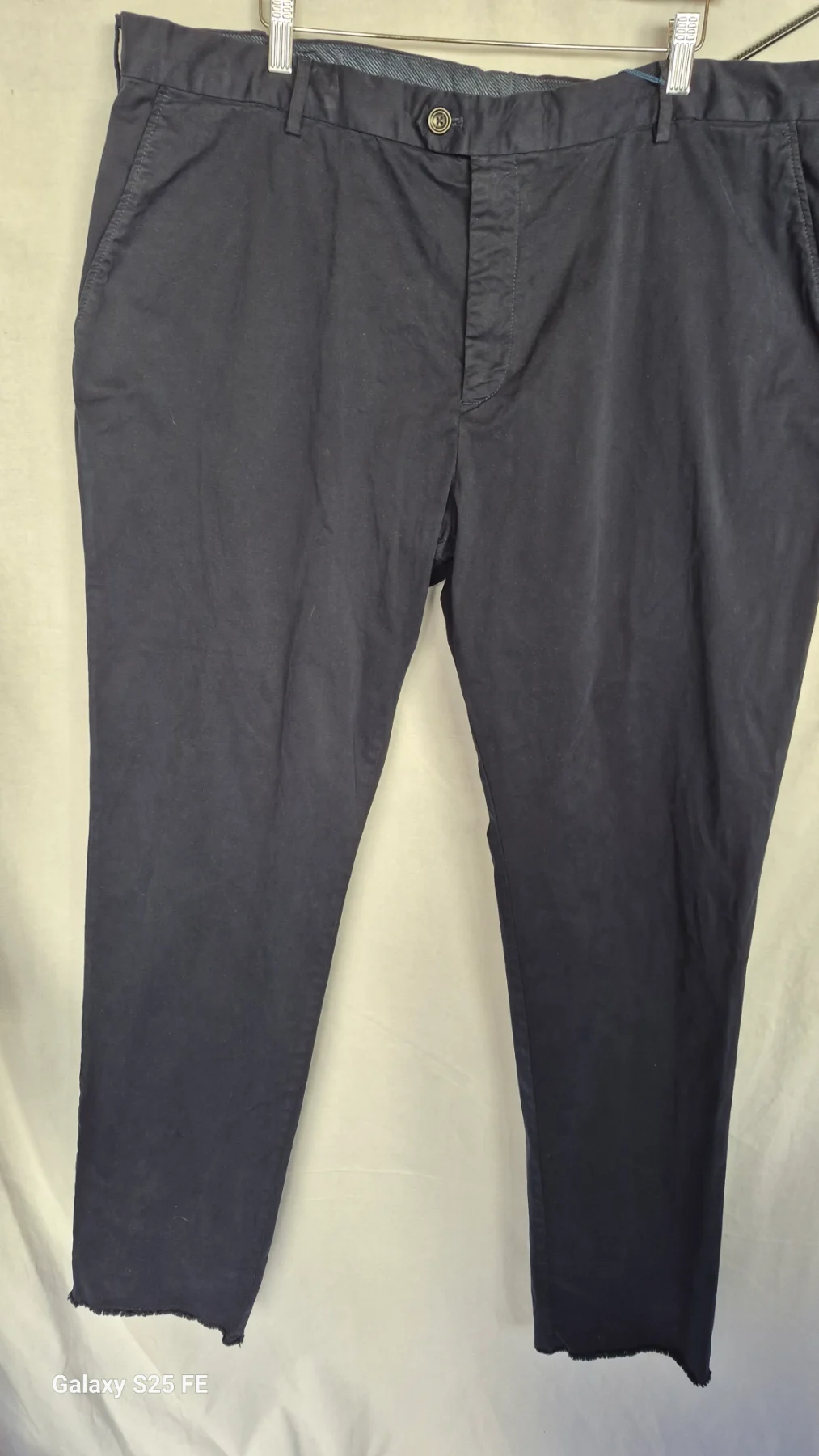 Charles Tyrwhitt Navy Chinos Trousers Mens 44W Classic Fit NWT Raw Hem Stretch