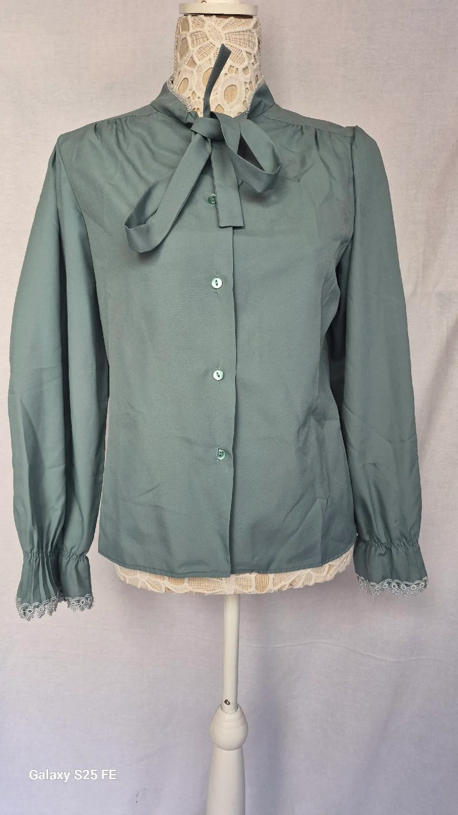 Vintage Dermore of Mayfair Sage Green Pussybow Blouse Lace Trim Size UK 14 Retro
