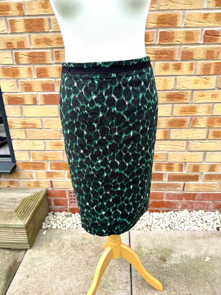 Boden Women’s UK 10R Green Ikat Animal Print Pencil Skirt · Smart Casual Office