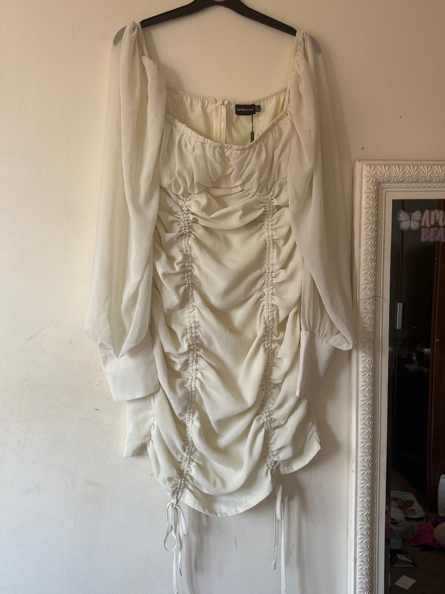 Size 12 brand new cream dress pretty little thing