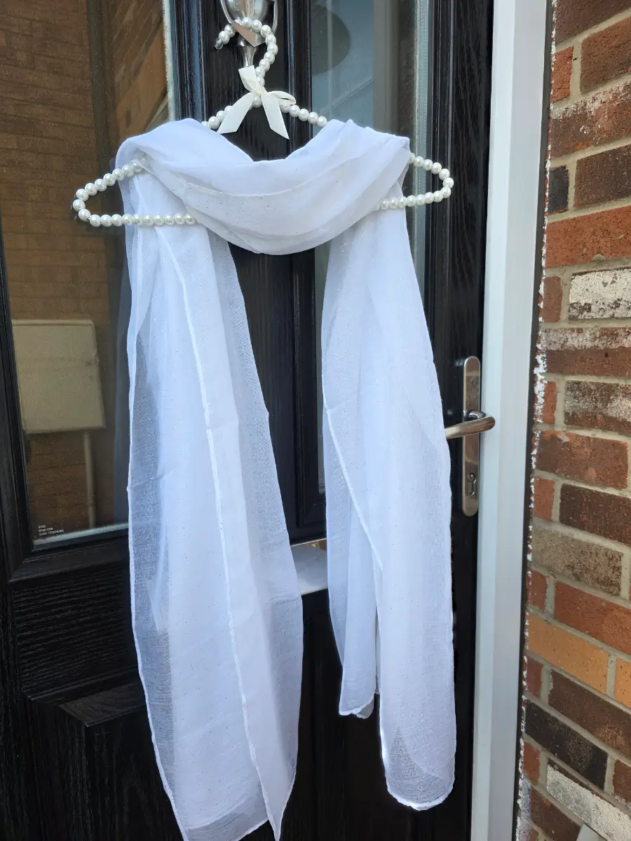 Gorgeous white and glitter scarf - brand new