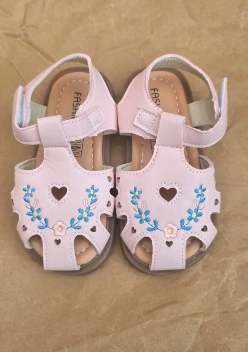 Grils summer sandals size 24/7