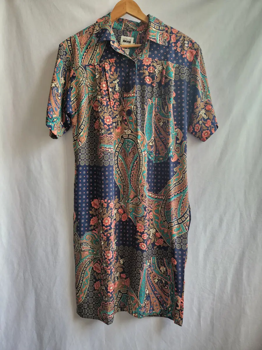 Leslie Fay. Vintage Shirt Dress. Size 16.