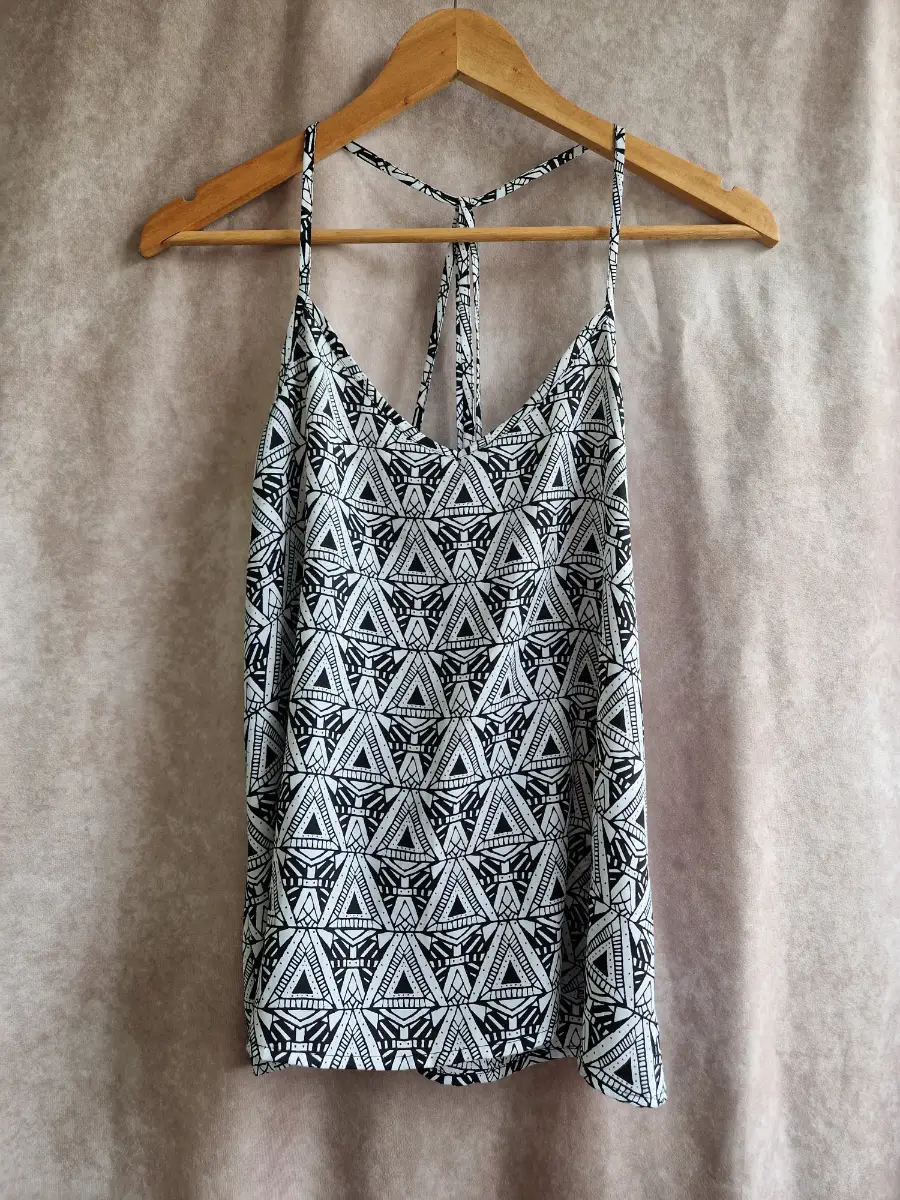 Abercrombie & Fitch. B&W print strappy cami.