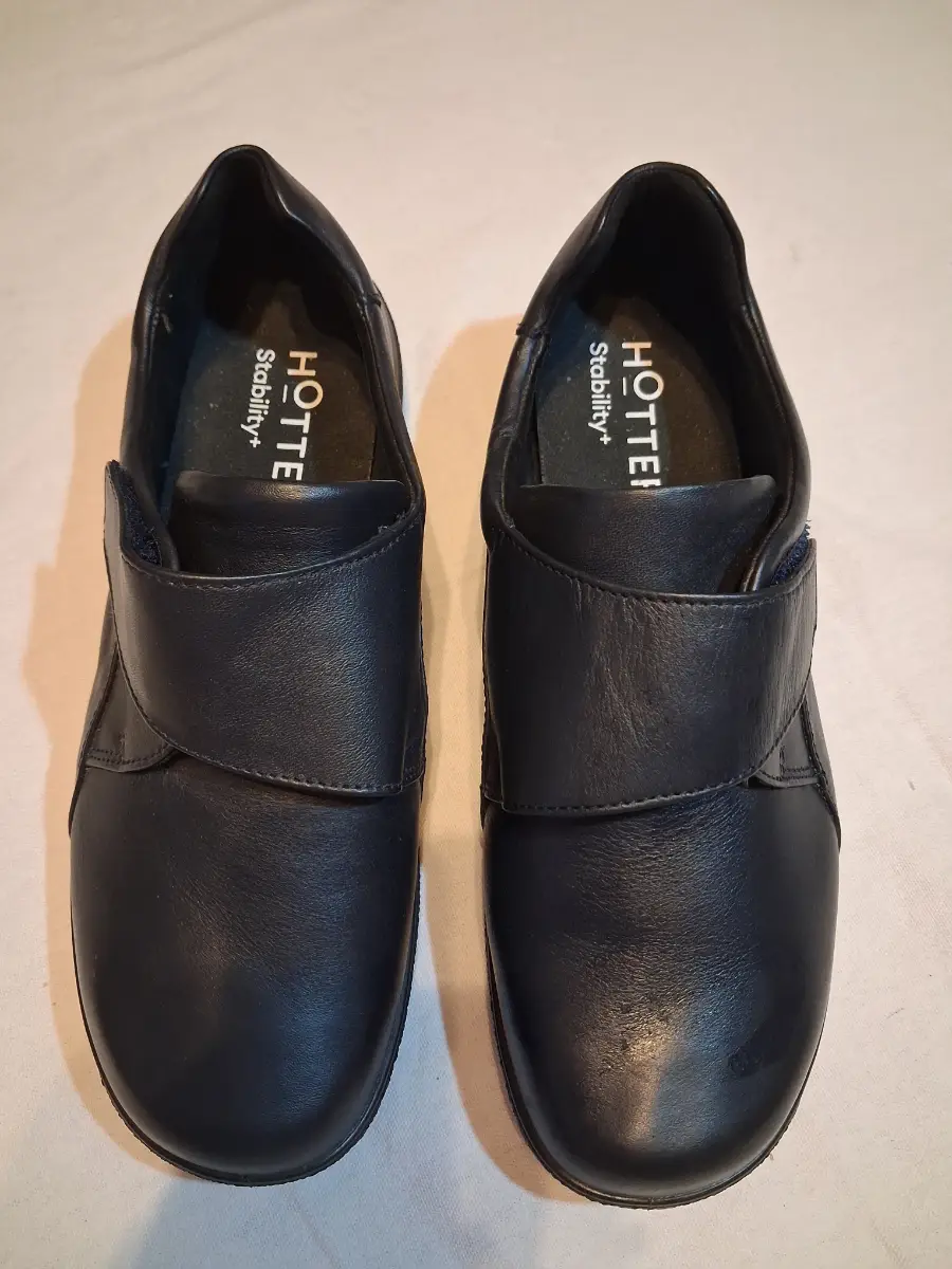 Black Hotter Stability+ Shoes – Size 7