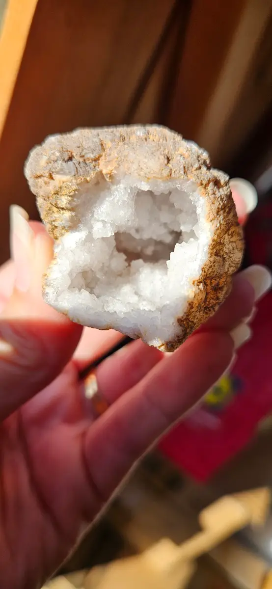 Clear quartz geode