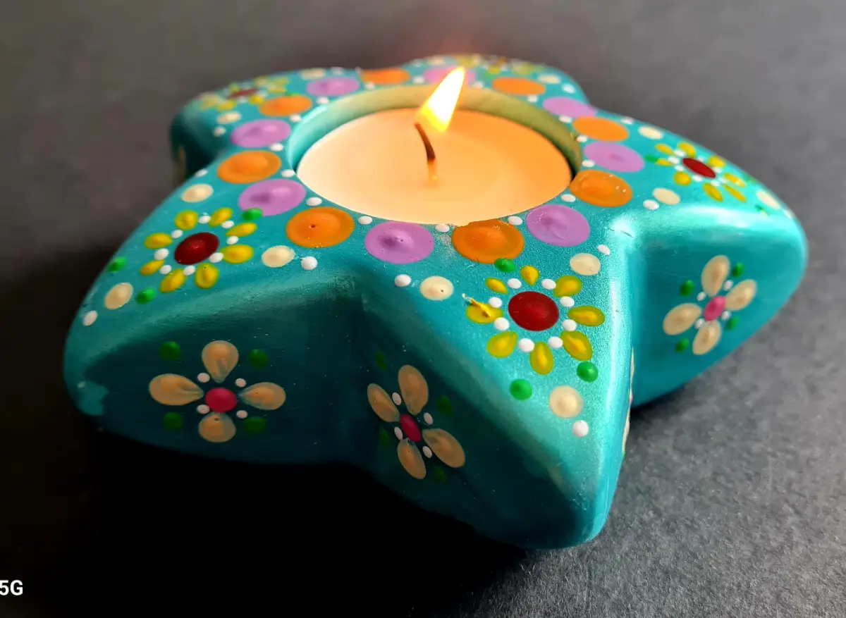 Handmade star teelight holder