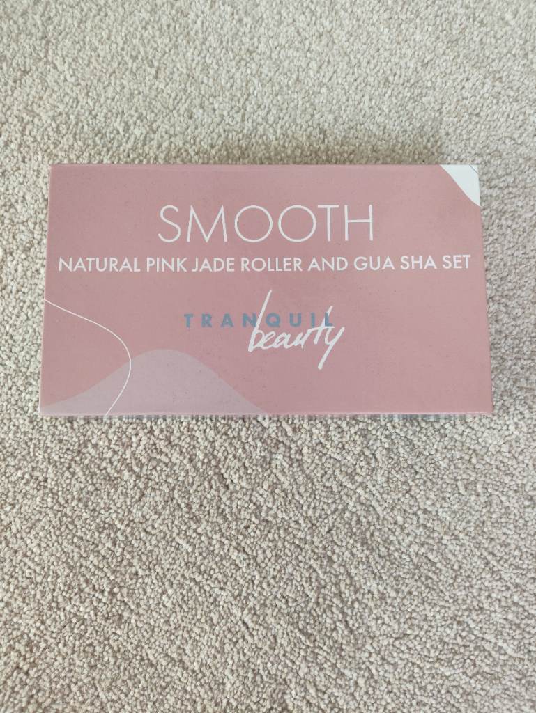Smooth natural pink jade roller and gua sha set