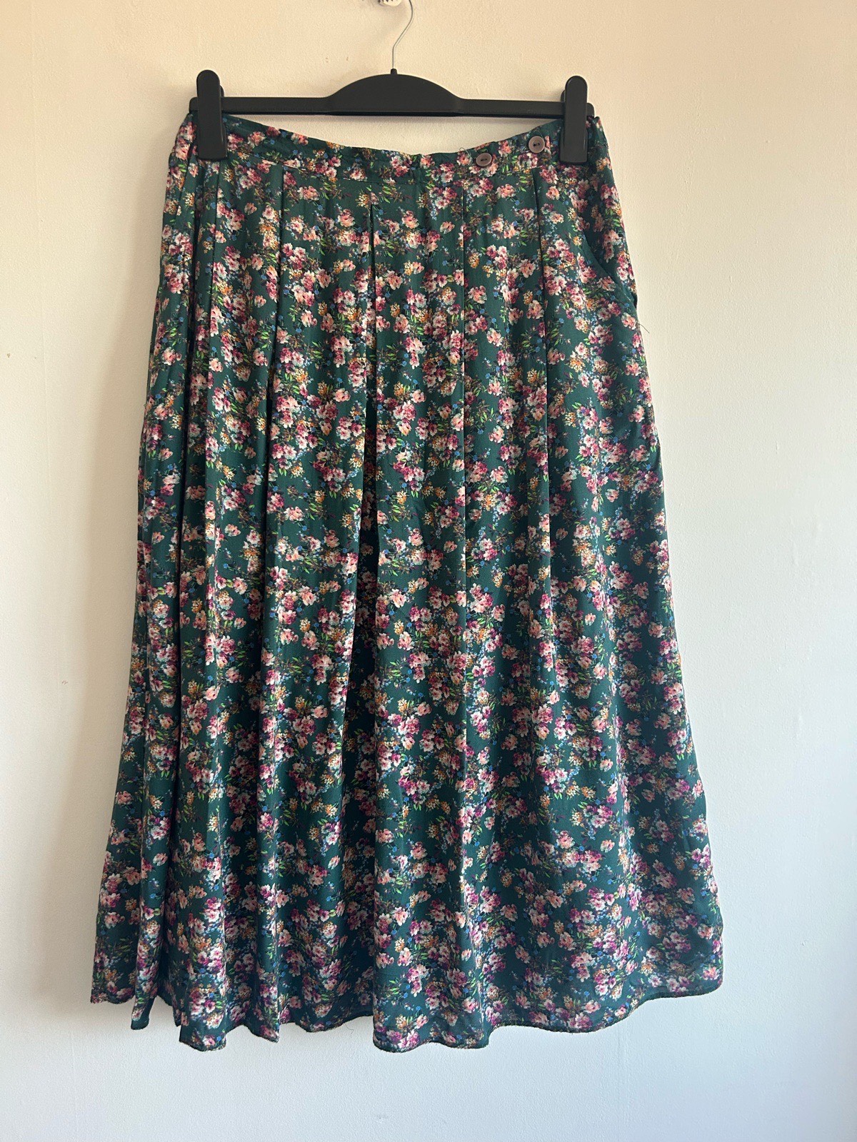Country Collection Green Floral Pleated Midi Button Waist Skirt Size 16 L30in