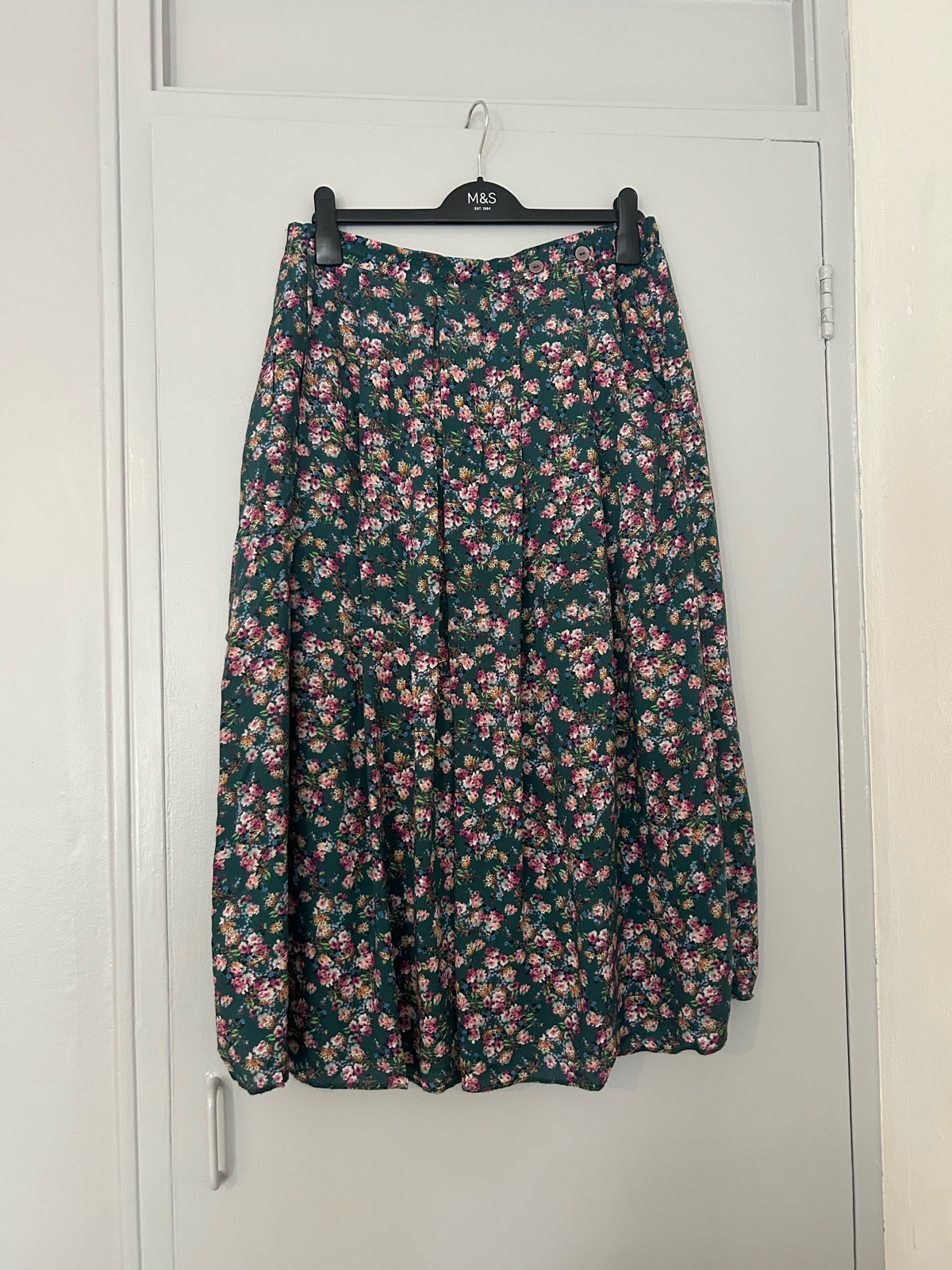Country Collection Green Floral Midi Button Waist Pleated Skirt Size 16