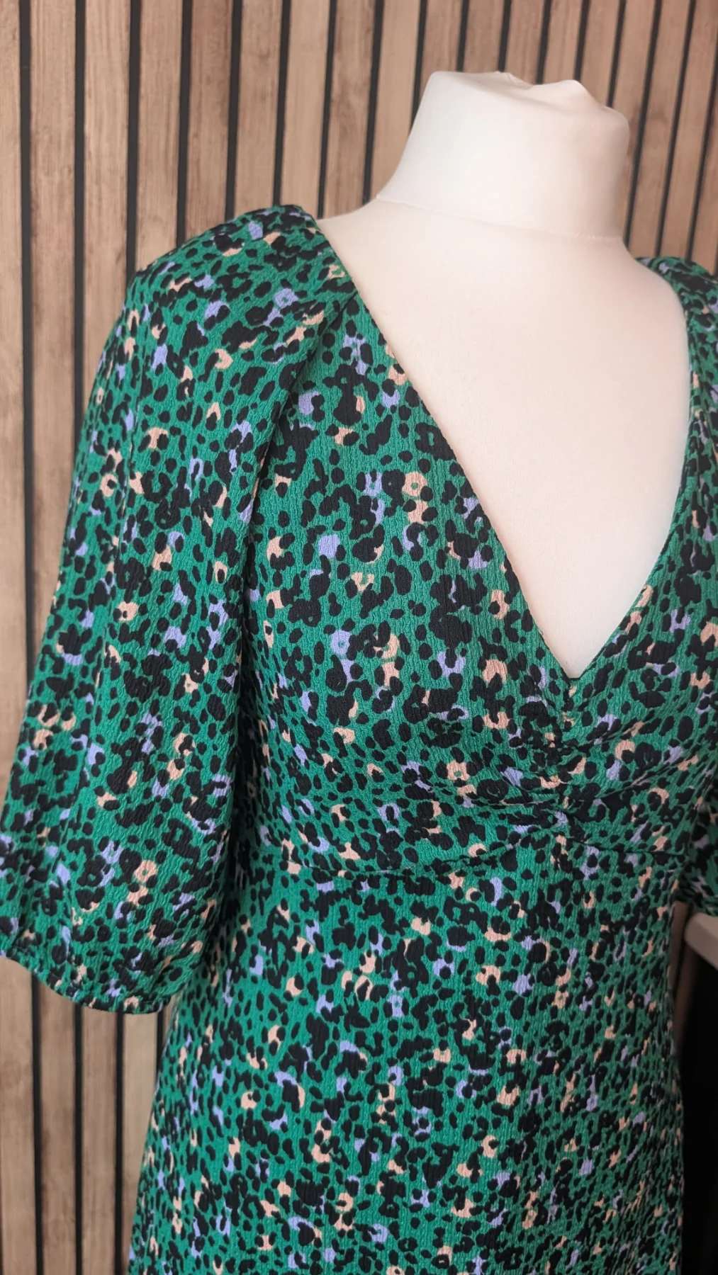 paypa green uk 8 knee length leopard print dress in excellent condition
