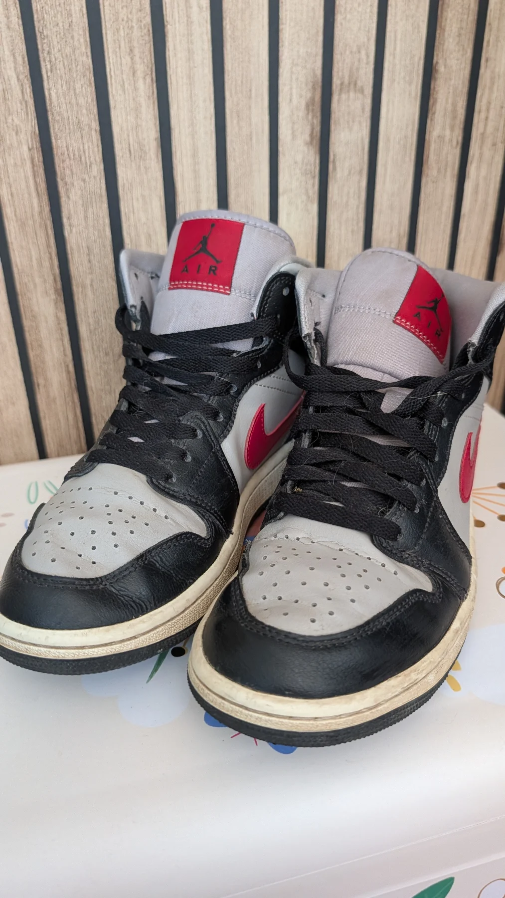 nike air jordan 1s red and grey uk size 5 in good condition