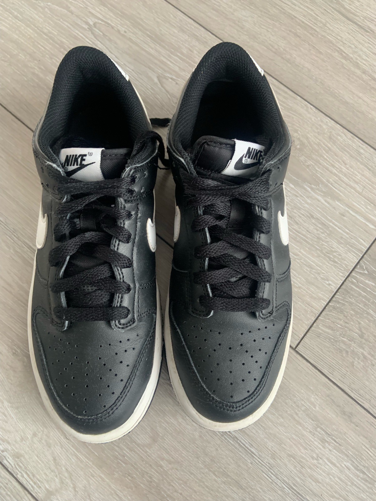 Nike panda low dunks
