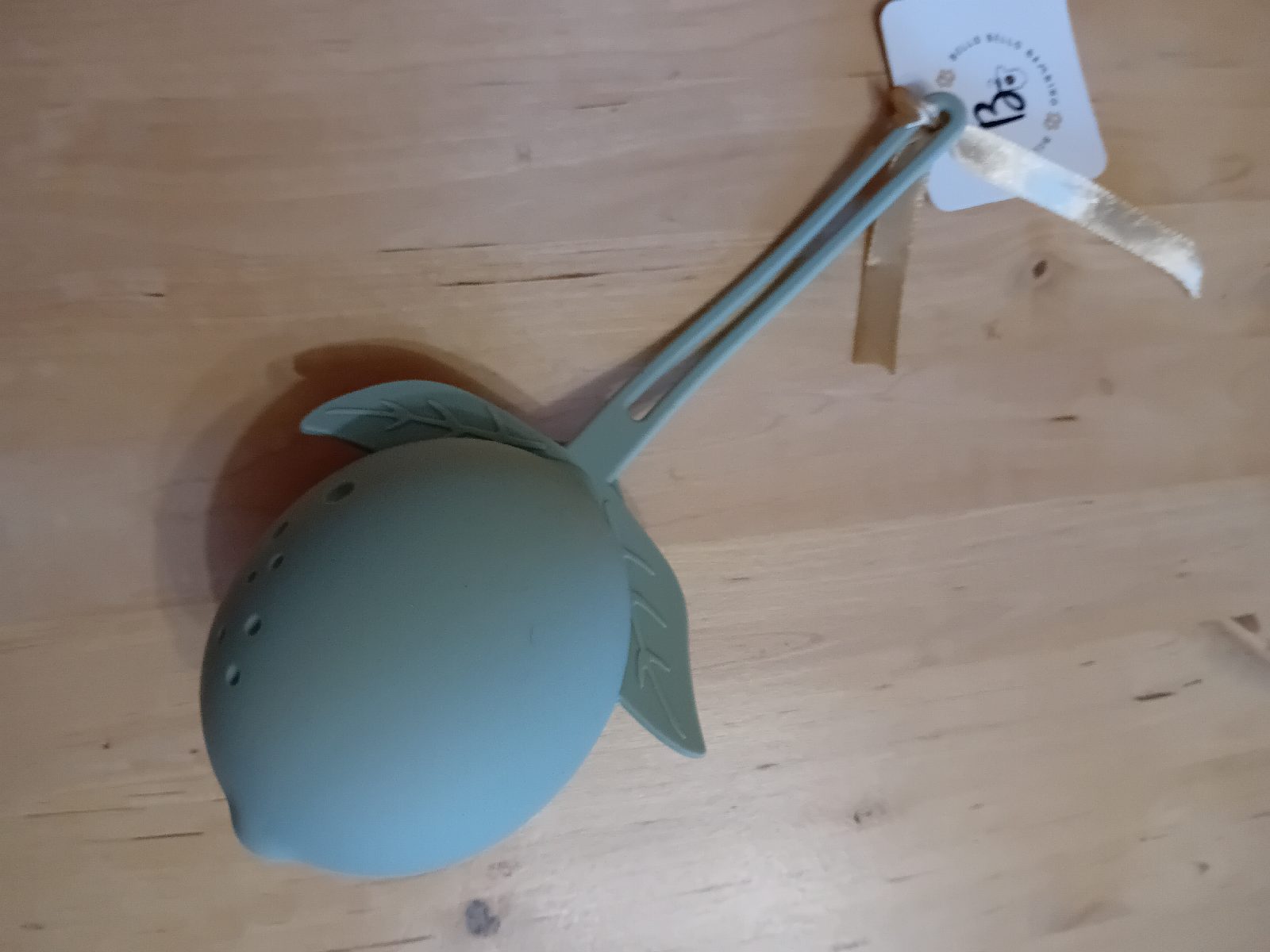 Silicone dummy holder lemon design