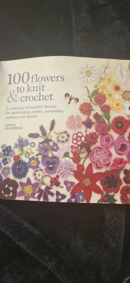 Book 100 flowers to knit & crochet