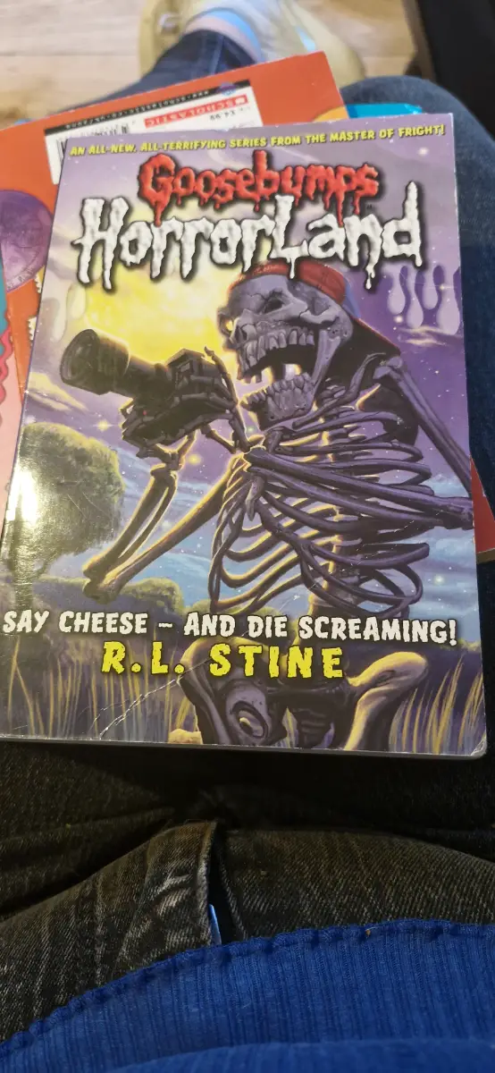 Book Goosebumps horrorland - Say cheese - And die screaming