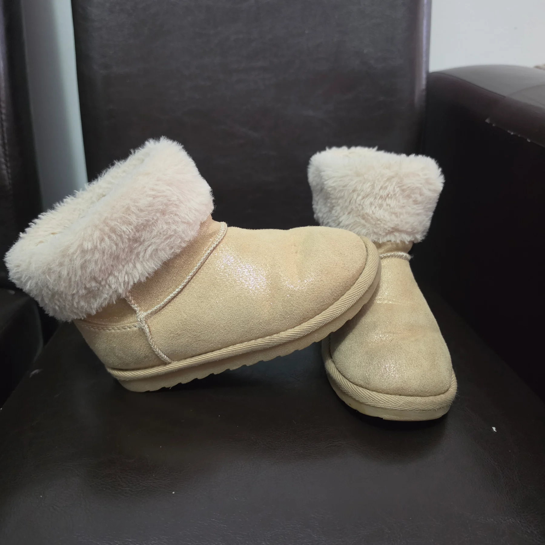Girl Beige Suede Boots with Faux Fur Lining Size–10 Good Condition