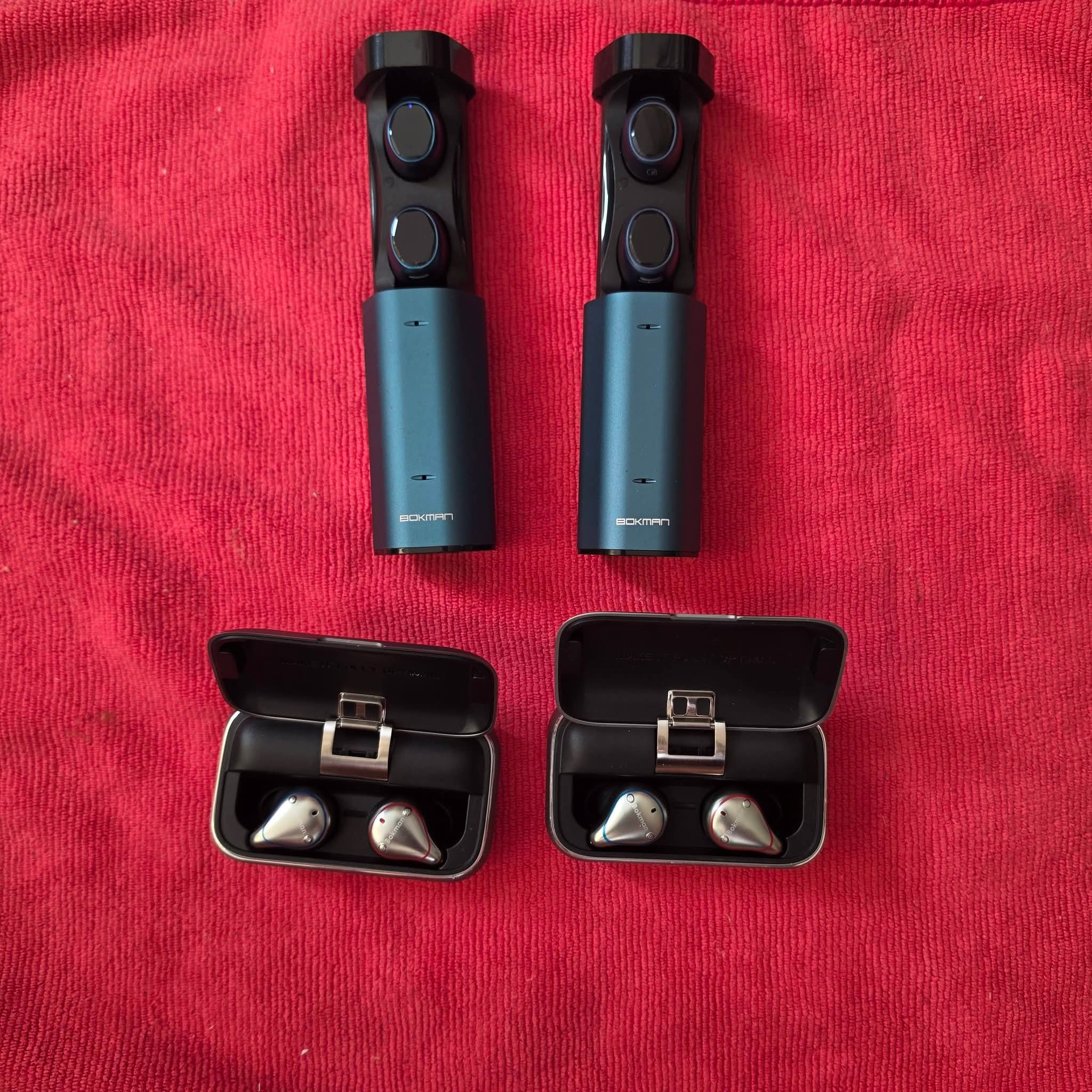 4x Earbuds 2 Unique Models Great Sound Quality Brand Make