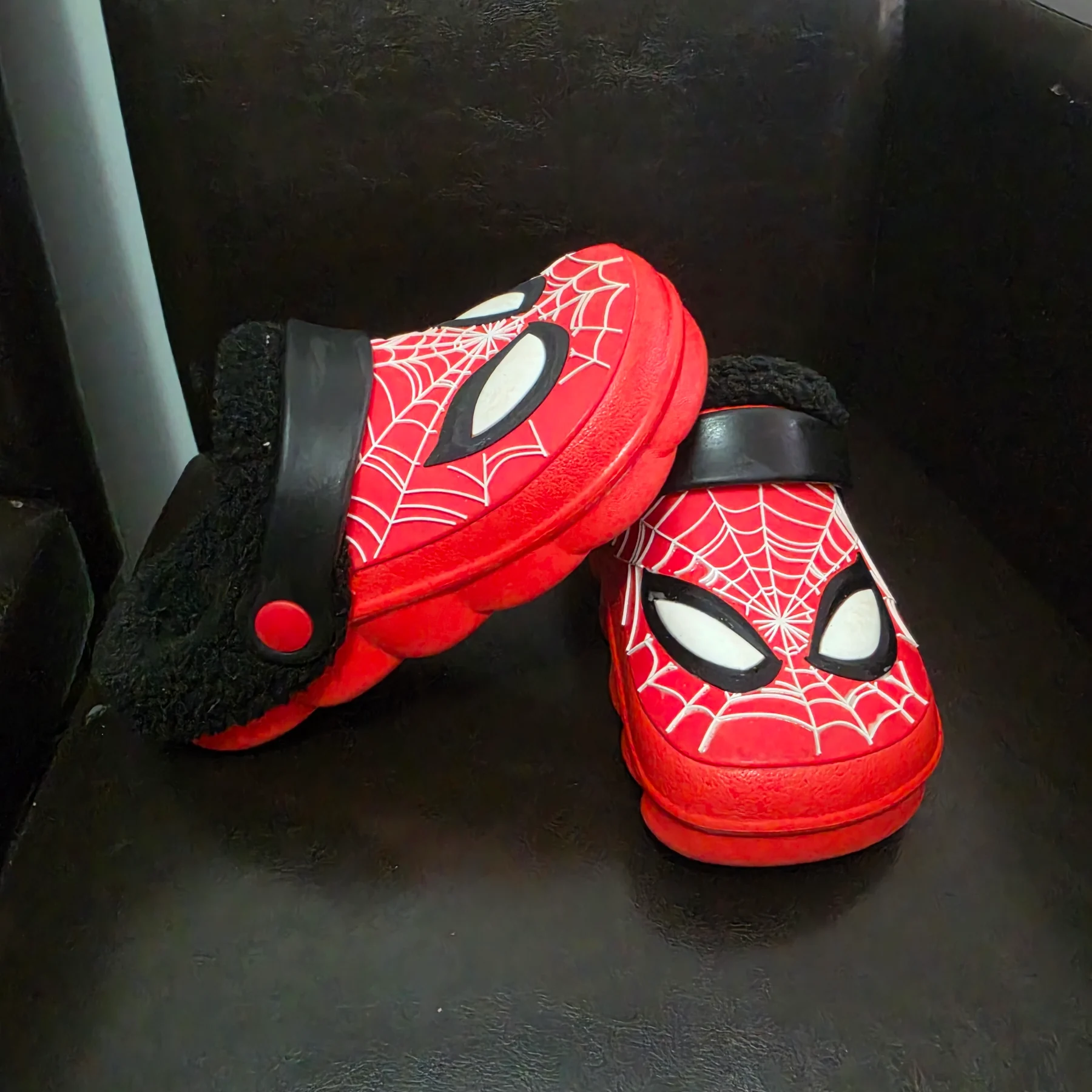 Marvel Spider-Man Kids Slippers – Red, Amazing Condition