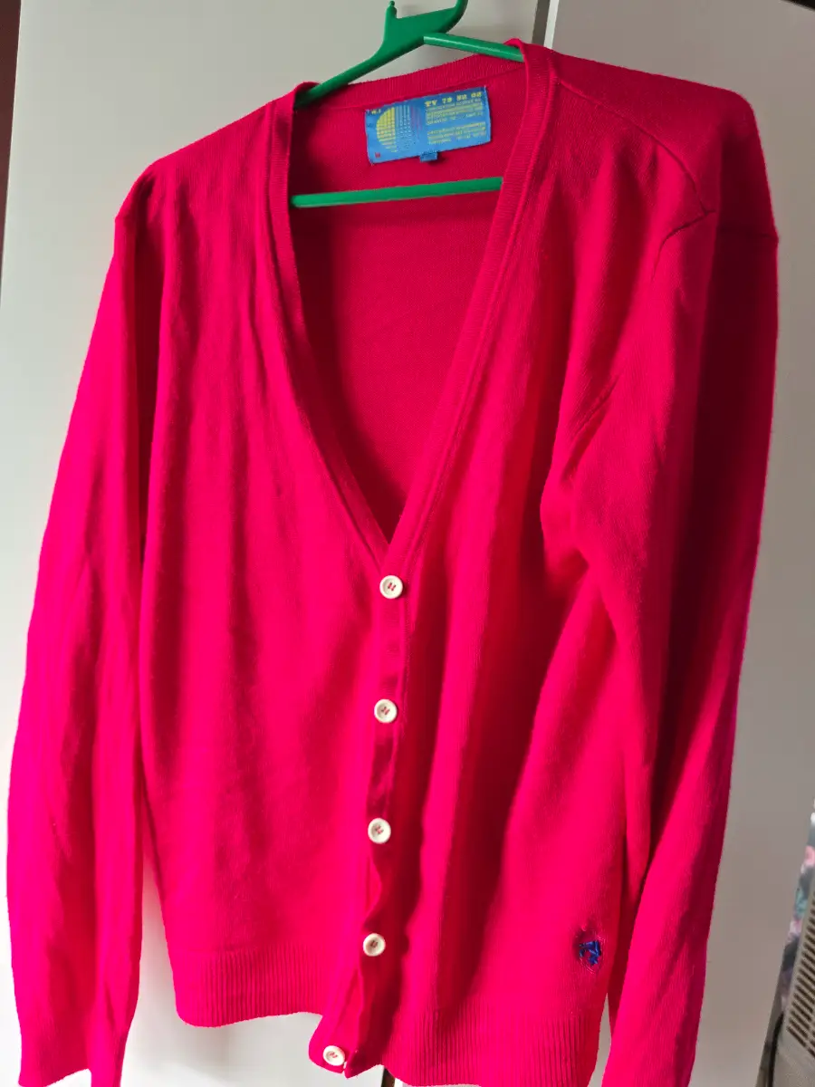 Cerise cardi size M