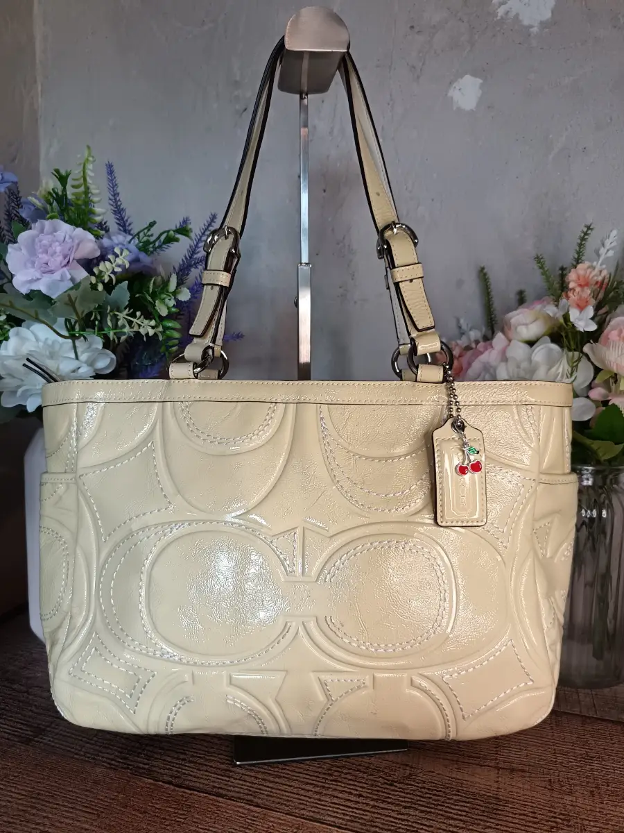 Coach Pale Yellow Signature Gallery Tote Shoulder Bag Handbag
