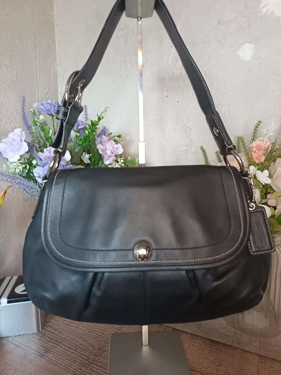 Coach Vintage Y2k Black Leather Pleated Flap Shoulder Bag Handbag