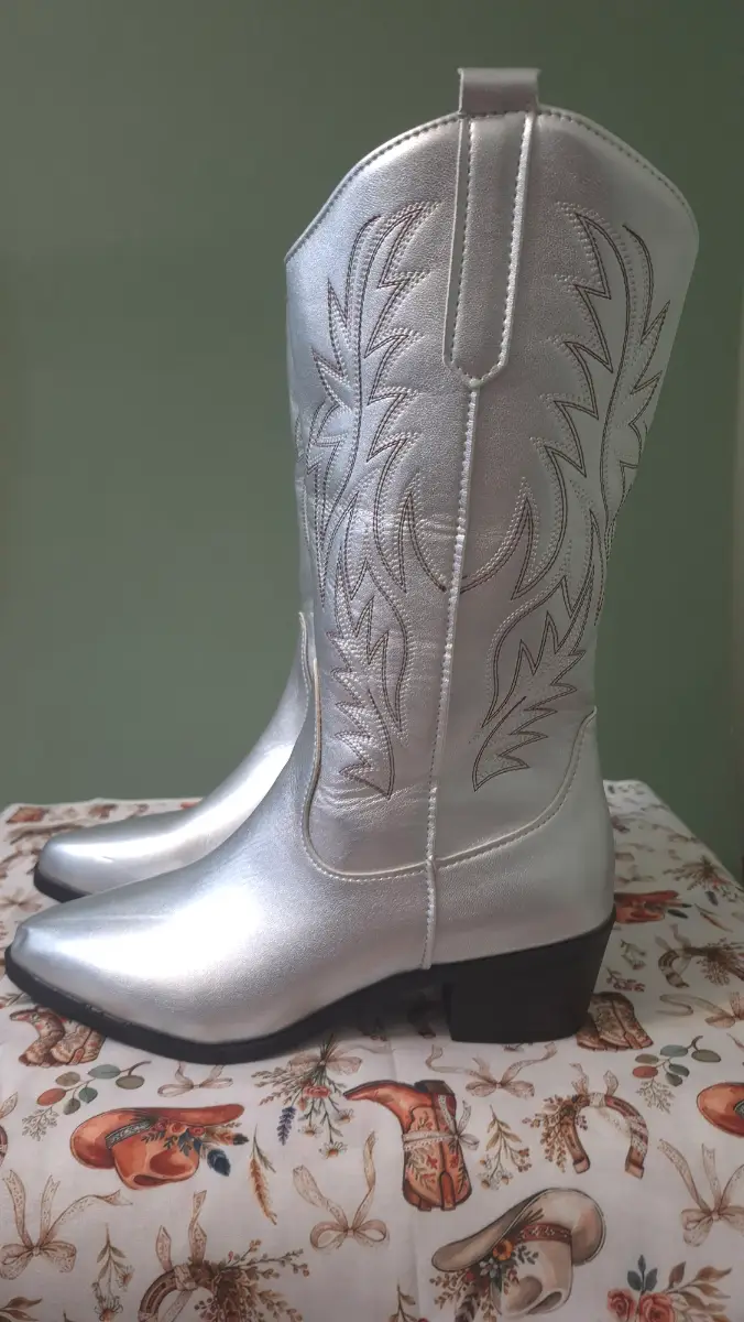 Ladies silver mid calf cowboy boots size Uk 4
