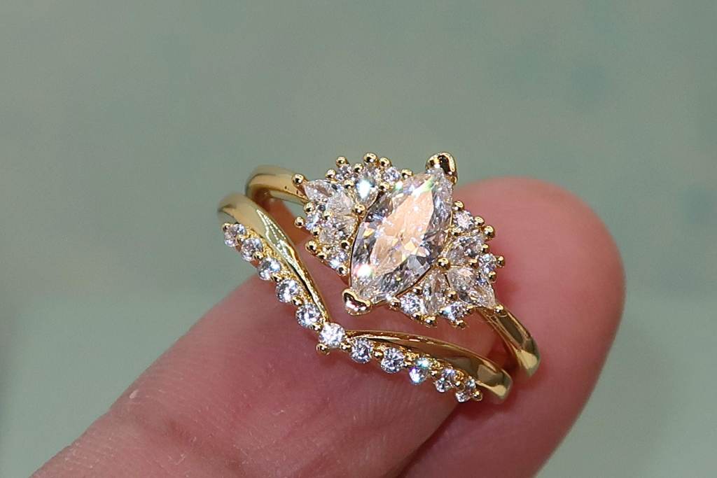 18ct Gold on 925 sterling silver curved V wishbone rings set , solitaire eternity,cz zircon marquise