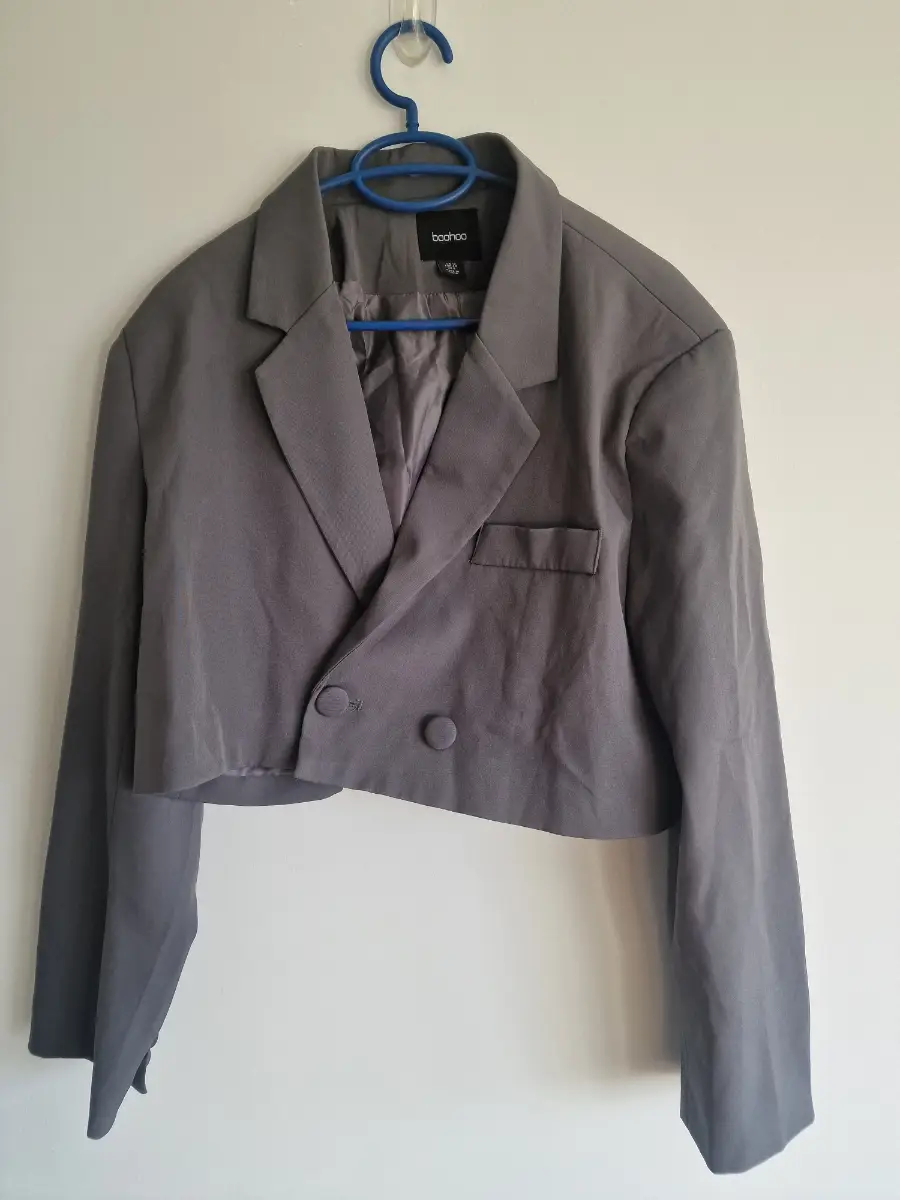 Boohoo Grey Cropped Double-Breasted Blazer | UK 12