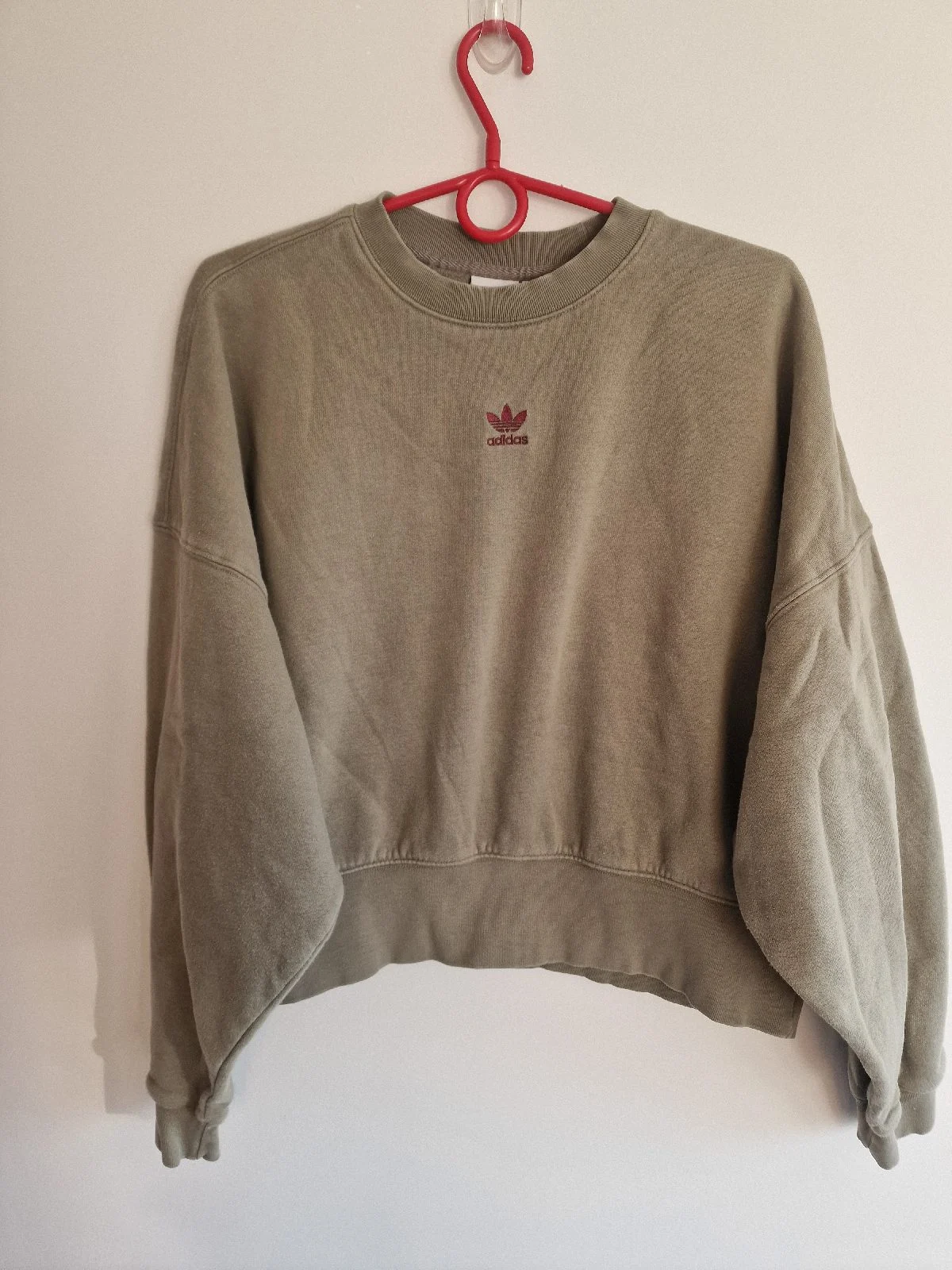 Adidas Originals Cropped Khaki Olive Sweatshirt Size UK 8 Drop Shoulder Burgundy Logo